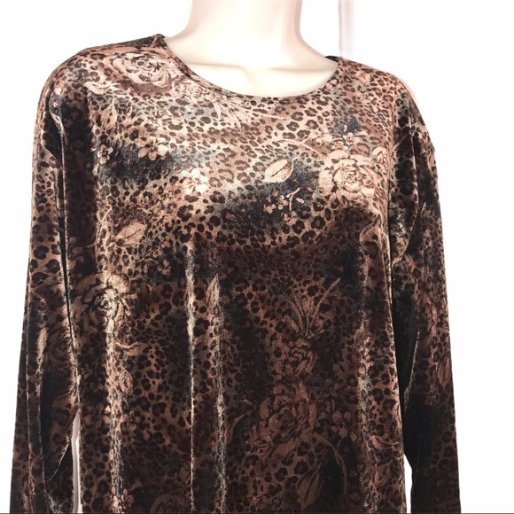 Leopard Roses Velour Top, Size XL - Picture 2 of 10